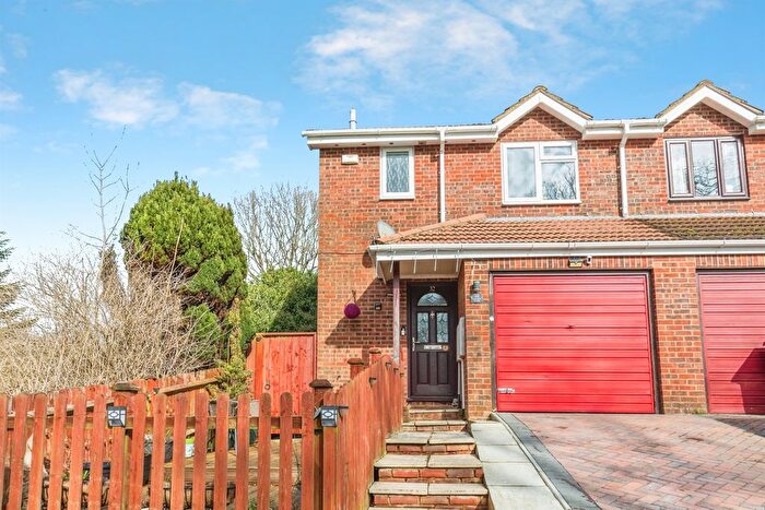 3 Bedroom End Of Terrace House For Sale In Lynwood Close, St. Leonards-On-Sea, TN37