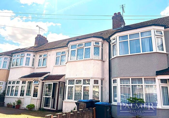 3 Bedroom Terraced House To Rent In Firs Lane, Southgate, N13