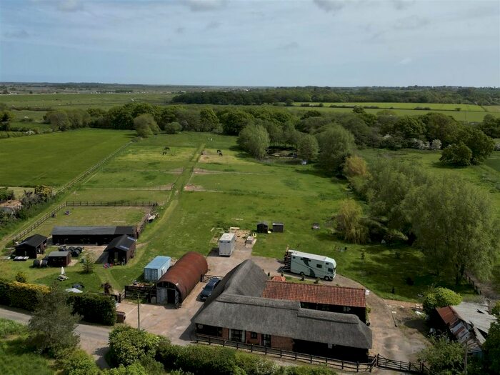 4 Bedroom Barn Conversion For Sale In Tower Road, Repps With Bastwick, Great Yarmouth, NR29