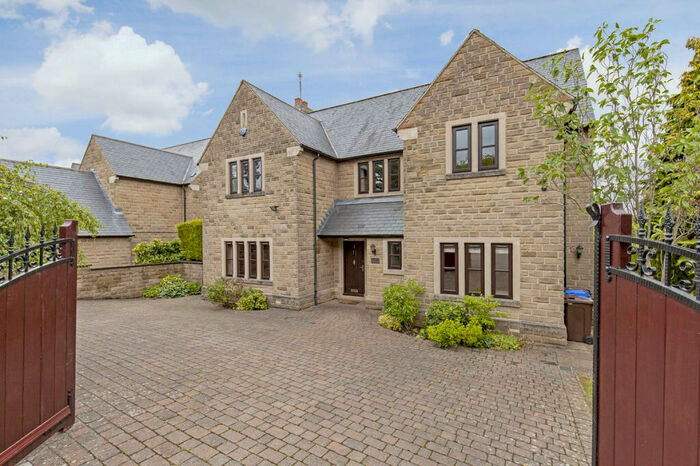 4 Bedroom Detached House To Rent In Bushey Wood Grove, Sheffield, S17