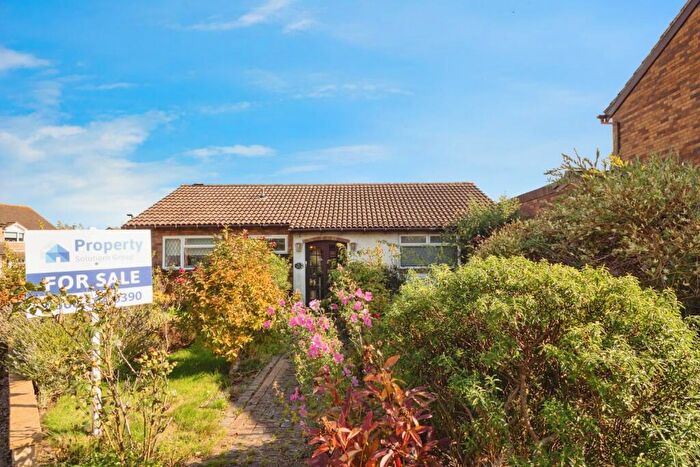 3 Bedroom Detached Bungalow For Sale In Eastbury Drive, Solihull, West Midlands, B92