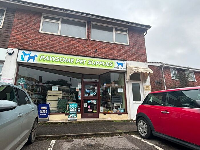 2 Bedroom Flat To Rent In Shore Road, Warsash, Southampton, Hampshire, SO31