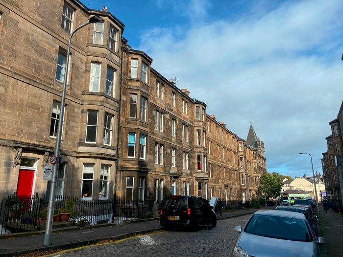 2 Bedroom Flat To Rent In Leslie Place, Stockbridge, Edinburgh, EH4