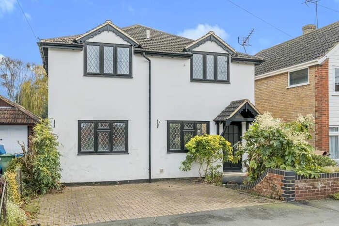 4 Bedroom Detached House To Rent In Sandhurst, Berkshire, GU47