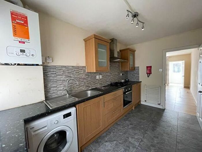 3 Bedroom Property To Rent In Wheatlands, Hounslow, TW5