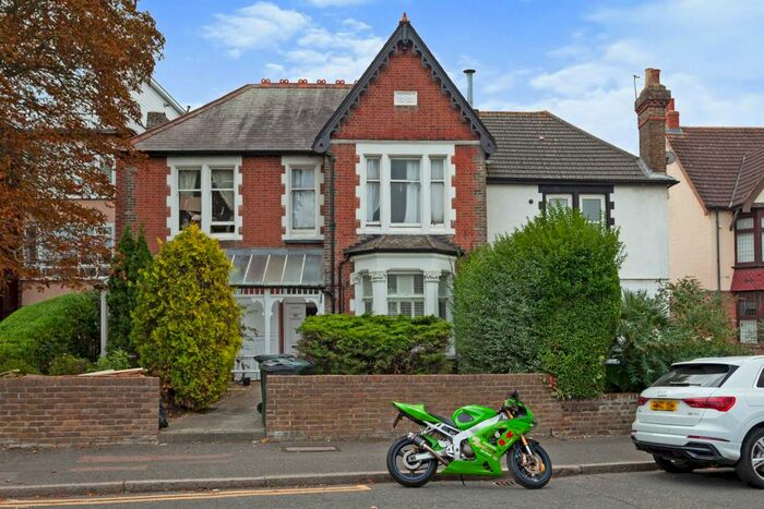 1 Bedroom Apartment To Rent In The Ridgeway, London, E4