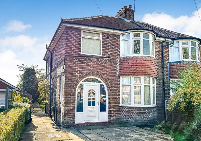 3 Bedroom Semi Detached House For Sale In Fairway, York, North Yorkshire, YO30