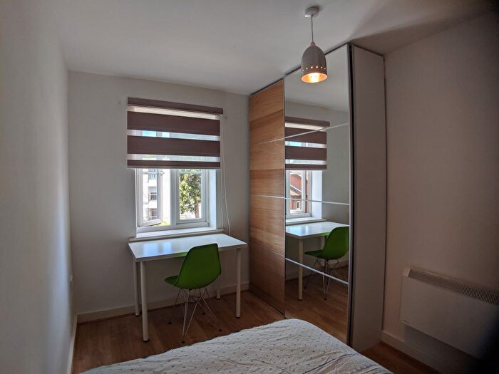 3 Bedroom Flat To Rent In Bed – Mitford Road, Withington, M14