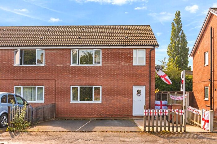3 Bedroom Semi-Detached House For Sale In Braithwaites Close, Barnetby, North Lincolnshire, DN38