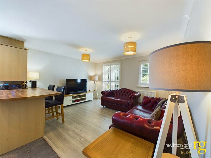 2 Bedroom Flat For Sale In Collapit Close, Harrow, HA1