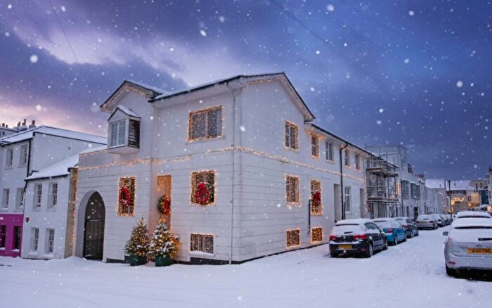 2 Bedroom Terraced House For Sale In Bloomsbury Street Kemptown Brighton, BN2