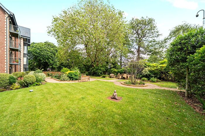 1 Bedroom Flat For Sale In Courtland Road, Paignton, Devon, TQ3