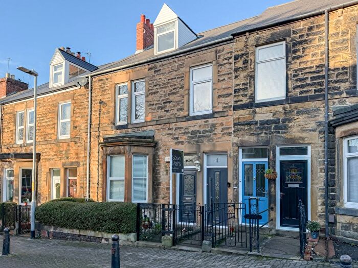 4 Bedroom Flat For Sale In Morley Avenue, Bill Quay, NE10