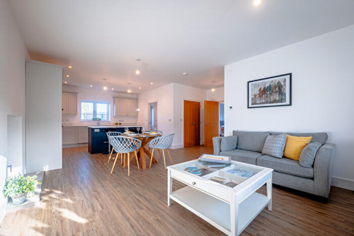 2 Bedroom Bungalow For Sale In Kidderminster, Worcestershire, DY14