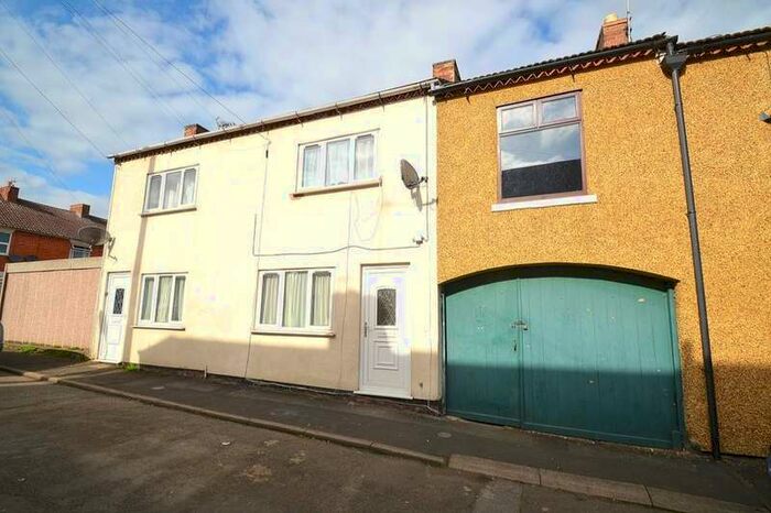 2 Bedroom Property To Rent In Burghley Close, Desborough, Kettering, NN14