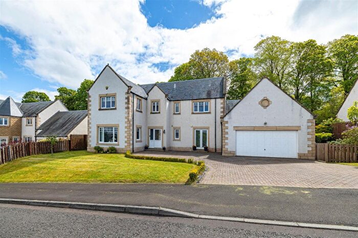6 Bedroom Detached House For Sale In Harleyburn Court, Melrose, TD6