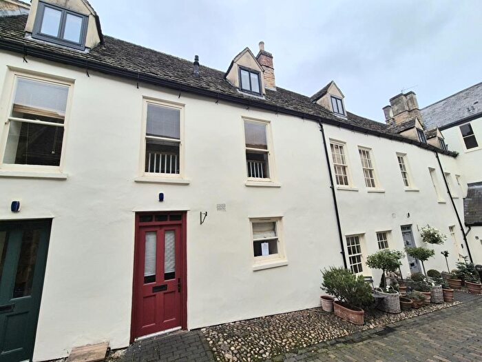 2 Bedroom Terraced House For Sale In Chipping Norton, Oxfordshire, OX7