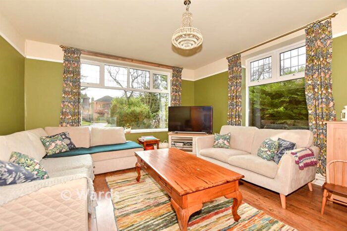 4 Bedroom Semi-Detached House For Sale In Church Hill, Shepherdswell, Dover, Kent, CT15