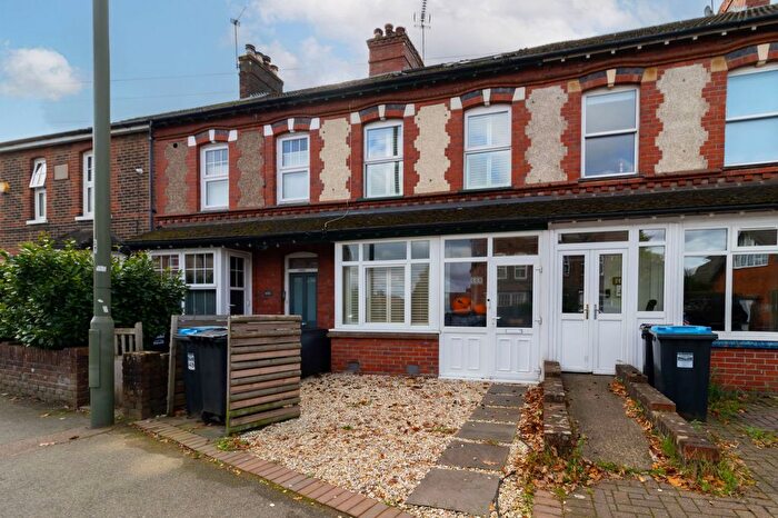 3 Bedroom Terraced House For Sale In Limpsfield Road, Warlingham, CR6