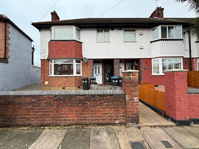 1 Bedroom Flat To Rent In Nash Road, London, N9