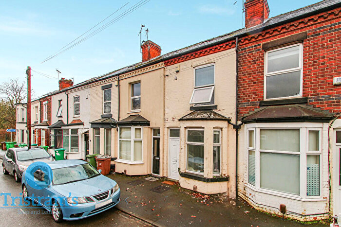 5 Bedroom Semi-Detached House To Rent In Claude Street, Nottingham, NG7