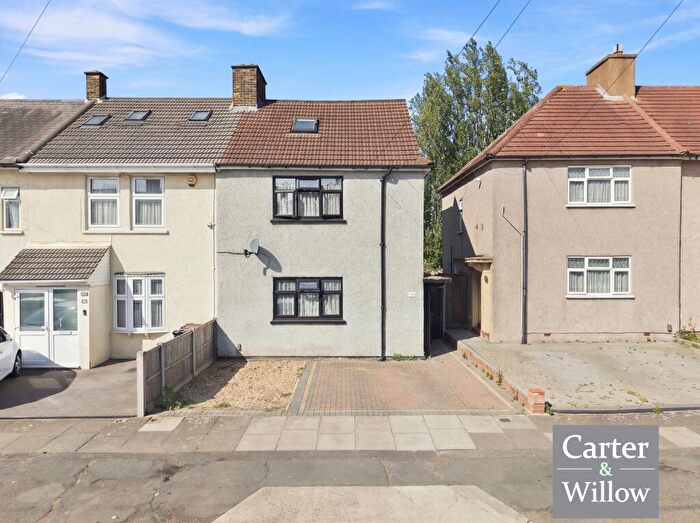 3 Bedroom End Of Terrace House For Sale In Baron Road, Dagenham, RM8