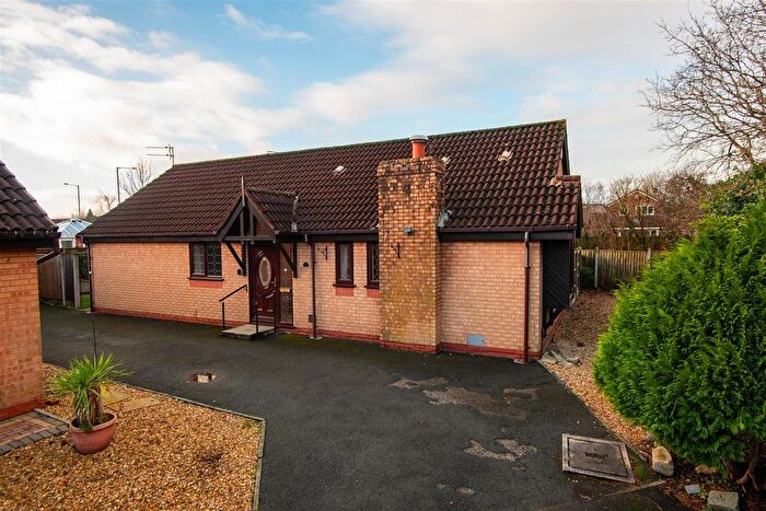 3 Bedroom Detached Bungalow For Sale In The Oaks, Walton-Le-Dale, Preston, PR5