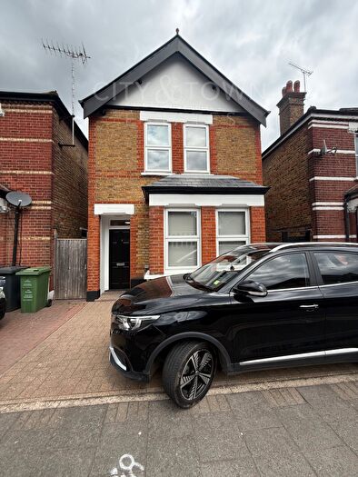 Studio To Rent In Essex Road, Dartford, Kent, DA1