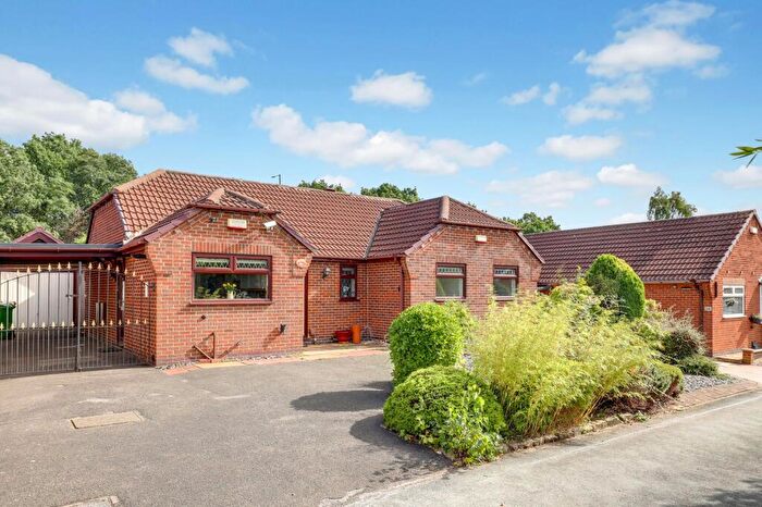 3 Bedroom Detached Bungalow For Sale In Avalon Close, Nottingham, NG6