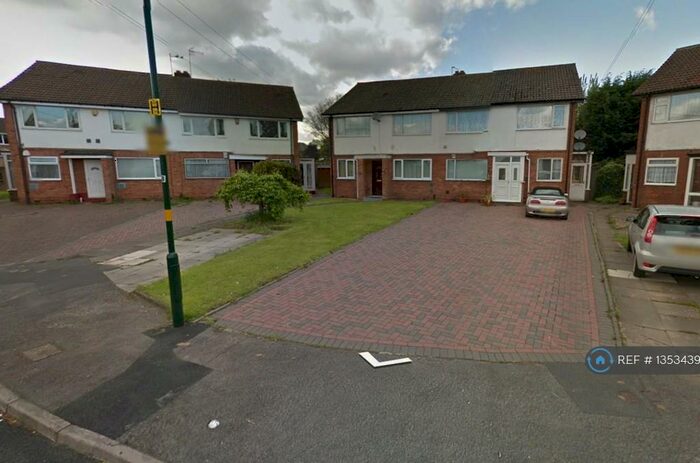 2 Bedroom Maisonette To Rent In Shrewley Crescent, Birmingham, B33