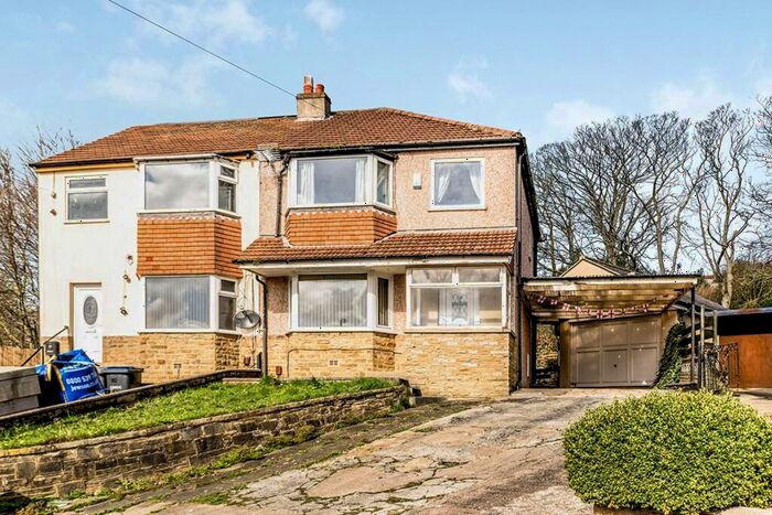 3 Bedroom Semi-Detached House To Rent In Grange Crescent, Riddlesden, Keighley, West Yorkshire, BD20