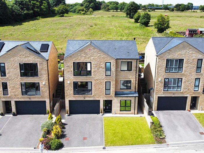 5 Bedroom Detached House For Sale In East Hill Way, Denby Dale, HD8