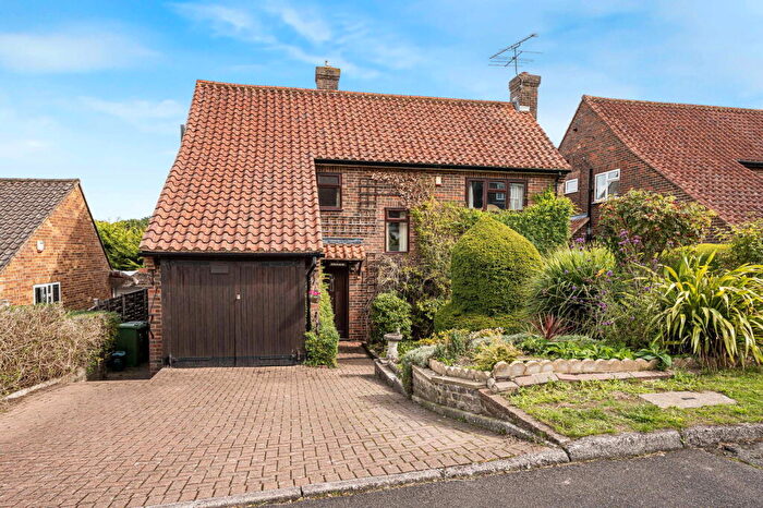 3 Bedroom Detached House For Sale In Longmead, Merrow, GU1