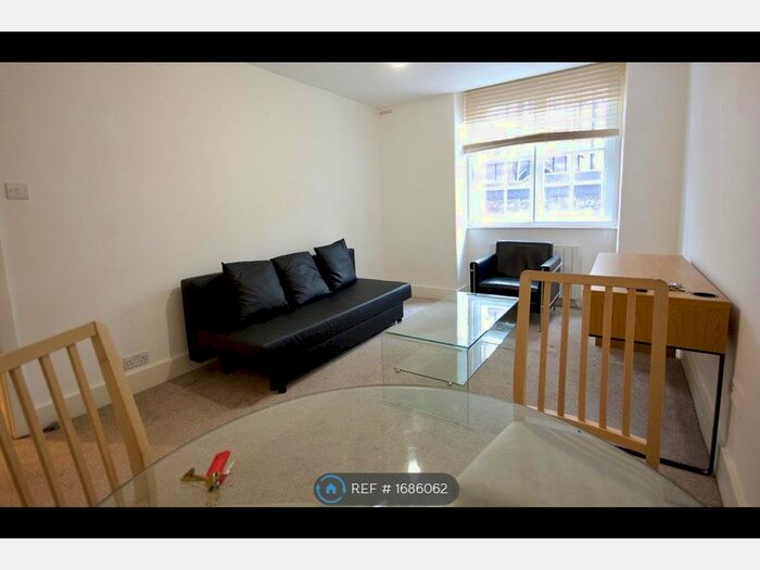 1 Bedroom Flat To Rent In Queen Alexandra Mansions, London, WC1H