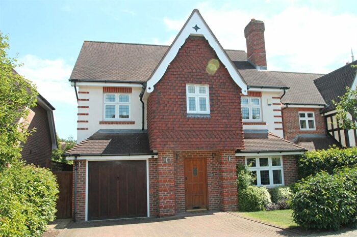 4 Bedroom Detached House To Rent In Limewood Close, Langley Park, Beckenham, BR3