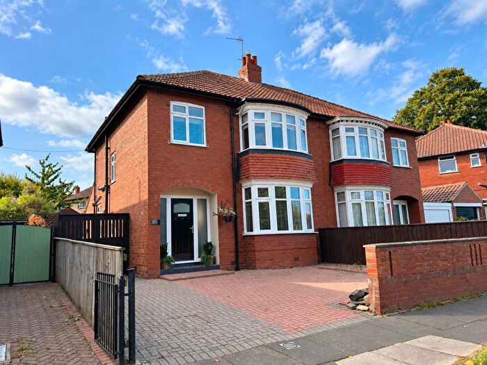 3 Bedroom Semi-Detached House For Sale In Staindrop Road, Darlington, DL3