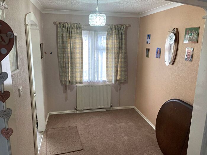 2 Bedroom Bungalow For Sale In Sussex Close, London Road, West Kingsdown, Sevenoaks, TN15