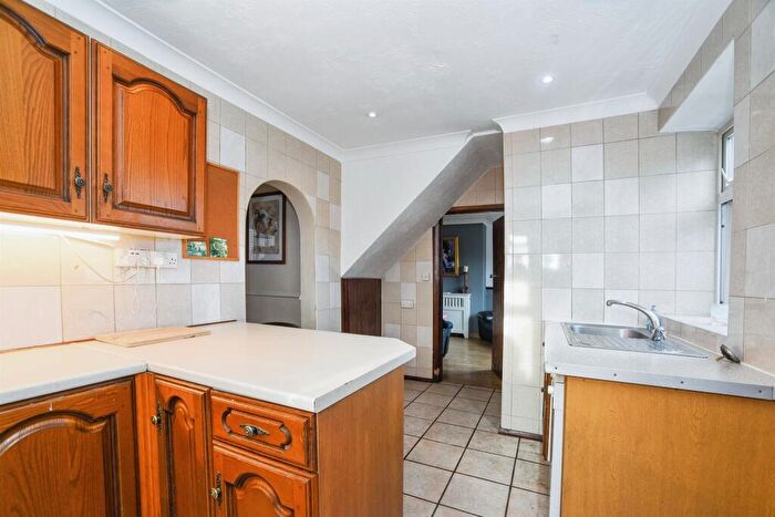 3 Bedroom Semi-Detached House For Sale In Ermin Street, Swindon, SN3