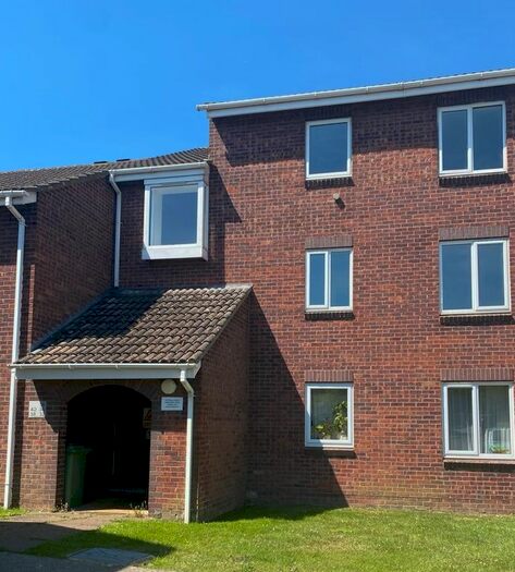 2 Bedroom Flat To Rent In Ashtree Road, Frome, BA11