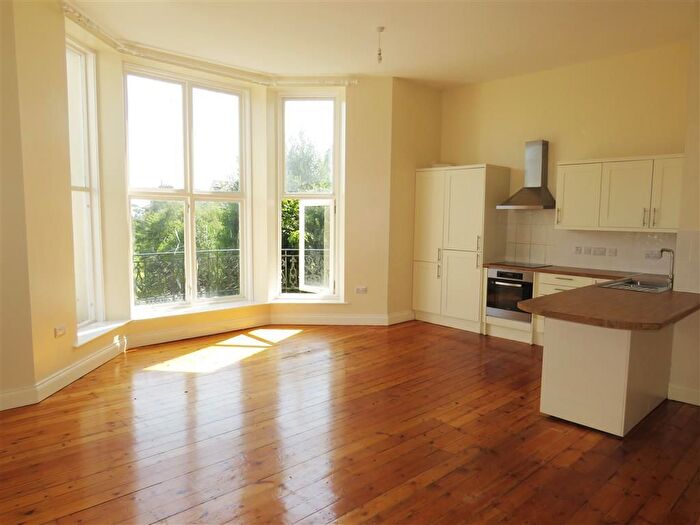 3 Bedroom Flat To Rent In Pevensey Road, St. Leonards-On-Sea, TN38