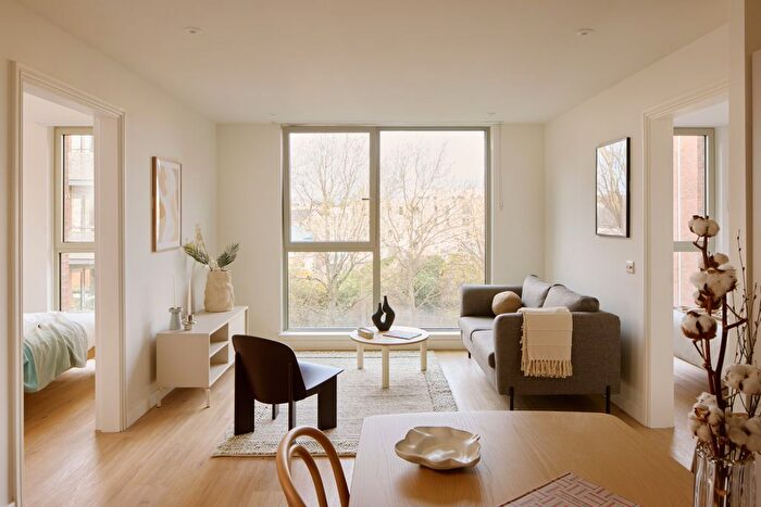 2 Bedroom Flat To Rent In Fyfe Lane, Edinburgh, EH6