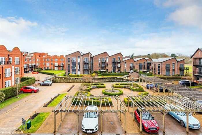 2 Bedroom Flat To Rent In Woking, GU22