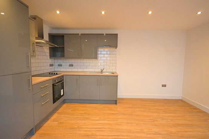 1 Bedroom Flat To Rent In Drapery, Northampton, NN1