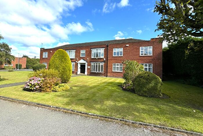 3 Bedroom Apartment For Sale In Sandmoor Chase, Alwoodley, Leeds, LS17