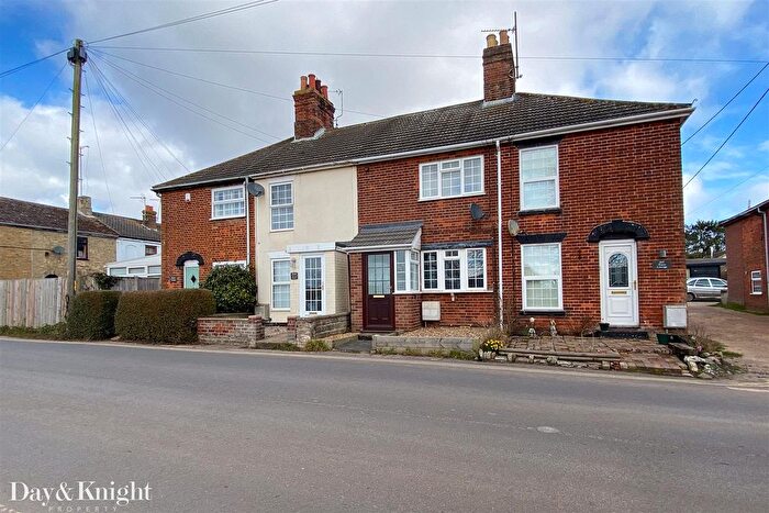 3 Bedroom Terraced House For Sale In Church Road, Kessingland, Lowestoft, NR33