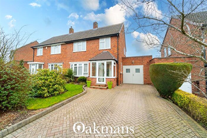 3 Bedroom Semi-Detached House For Sale In Clover Road, Birmingham, B29