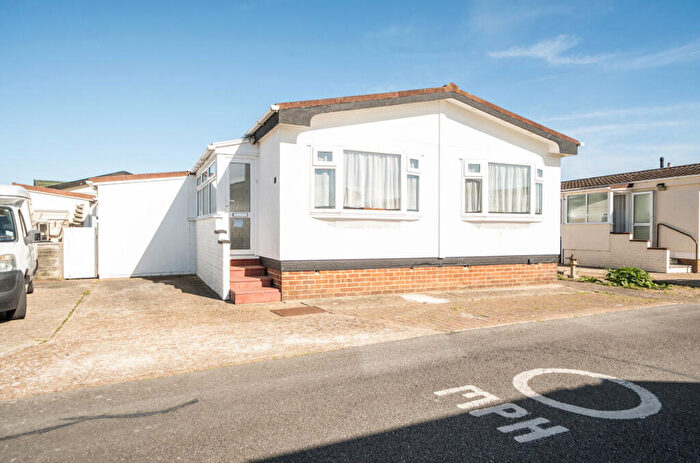 2 Bedroom Detached House For Sale In Willowbrook Park, Lancing, West Sussex, BN15