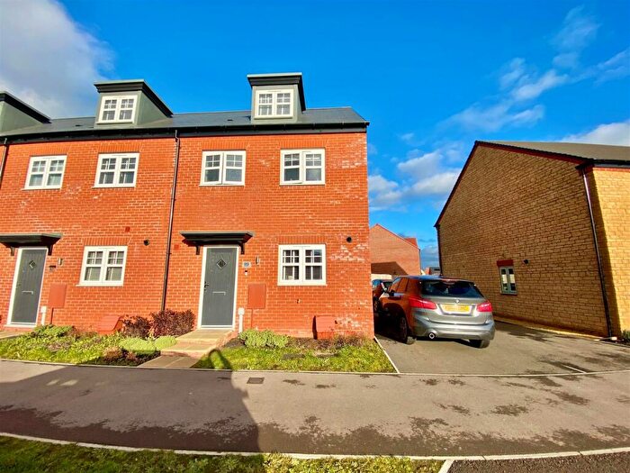 4 Bedroom End Of Terrace House For Sale In Ironbridge Road, Twigworth, GL2