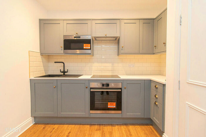 2 Bedroom Apartment To Rent In Cathedral Road, Pontcanna, Cardiff, CF11