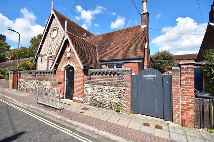 1 Bedroom Detached House To Rent In Rivers Street, Portsmouth, PO5